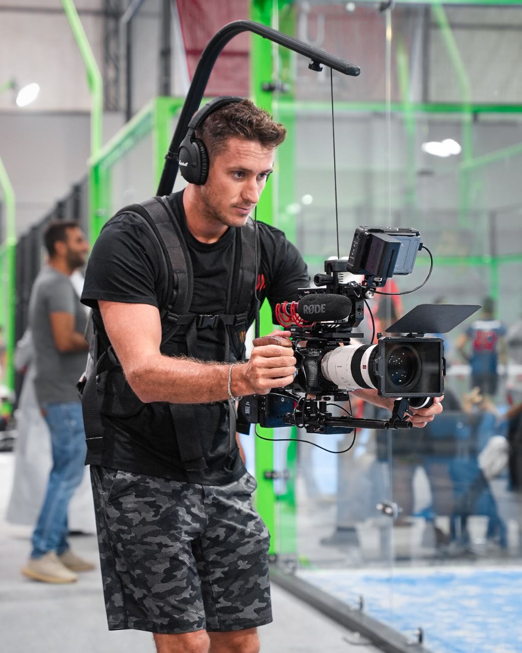 Bravo videographer filming with a cinema rig